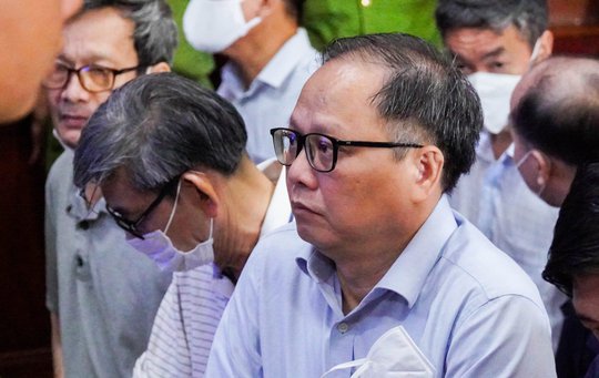 Bị cáo Tất Thành Cang đưa ra 3 kiến nghị, bật khóc khi nói về đồng phạm