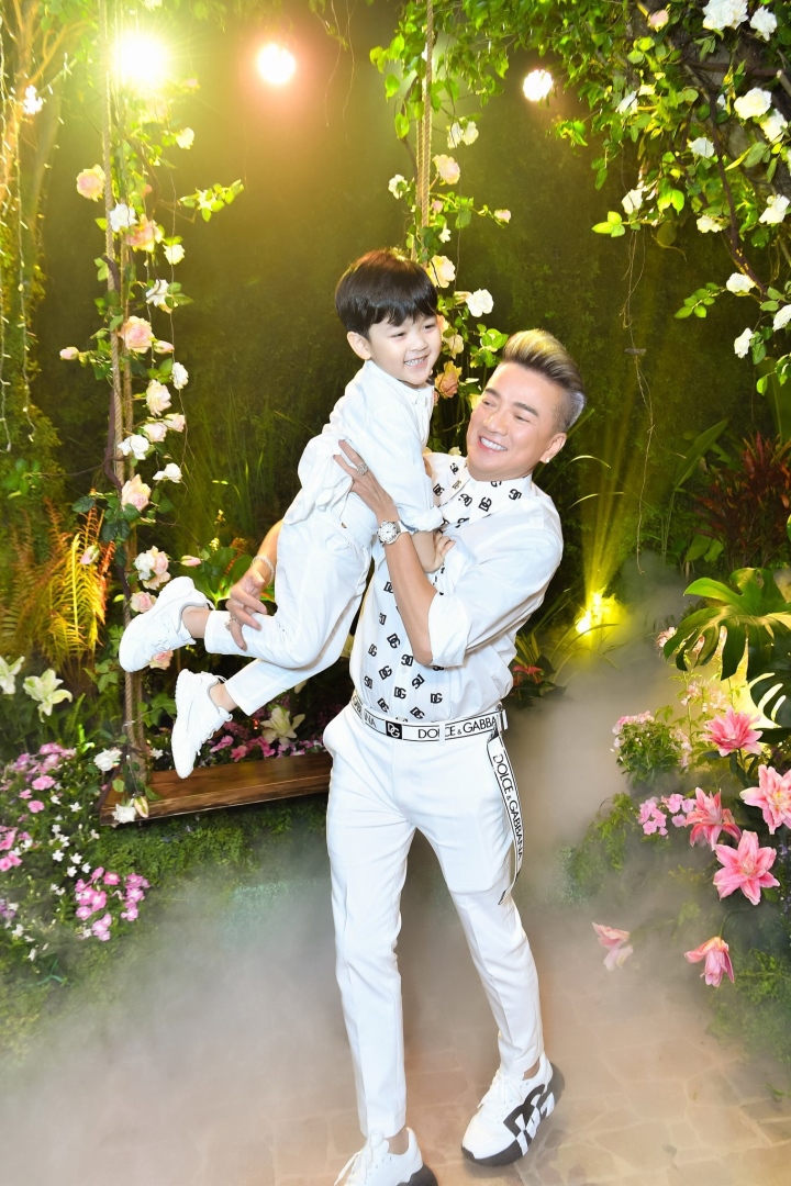 Thay đổi lớn nhất của Đàm Vĩnh Hưng từ khi có con trai - Ảnh 2.