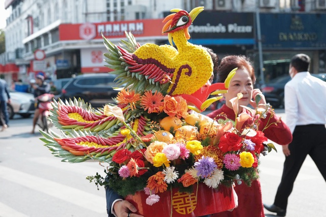  Toàn cảnh lễ ăn hỏi Hoa hậu Đỗ Mỹ Linh: Cô dâu chú rể ngọt ngào, quy tụ dàn mỹ nhân Việt - Ảnh 12.