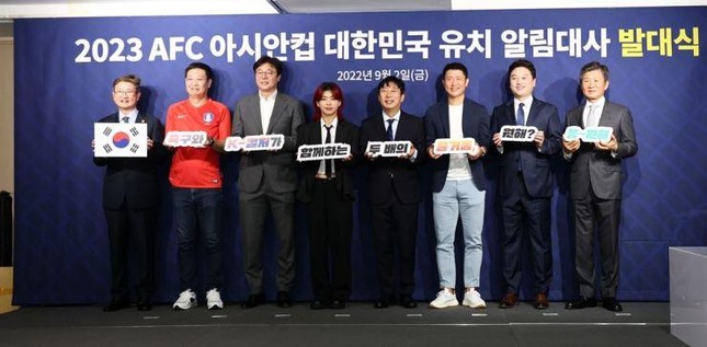 LĐBĐ Hàn Quốc xin lỗi NHM vì thất bại, không quên cà khịa AFC - Ảnh 1.