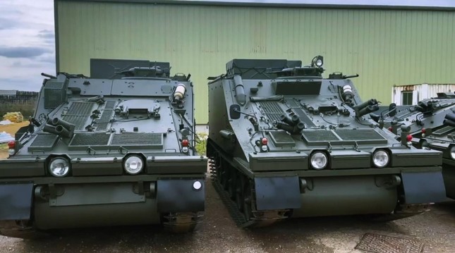 Cựu Tổng thống Ukraine mua hàng chục xe bọc thép Spartan cho quân đội - Ảnh 5.