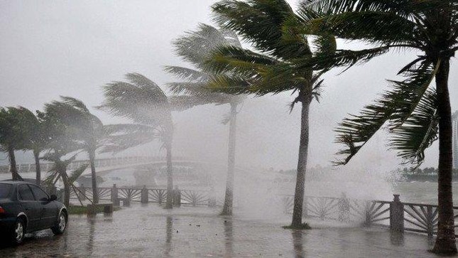 Biển Đông có thể đón 2 cơn bão trong tháng 10 - Ảnh 1.
