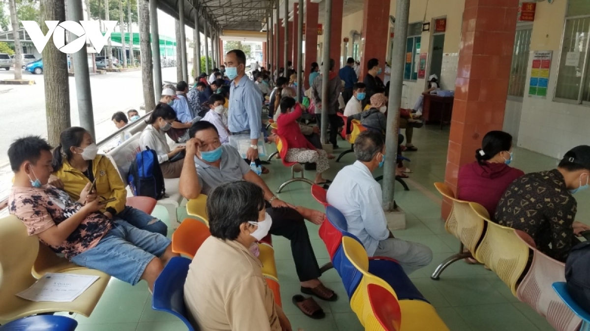 Bệnh nhân “kêu trời” vì máy chẩn đoán hình ảnh của bệnh viện lớn bị hỏng nhiều ngày - Ảnh 4. Bệnh nhân “kêu trời” vì máy chẩn đoán hình ảnh của bệnh viện lớn bị hỏng nhiều ngày - Ảnh 4.