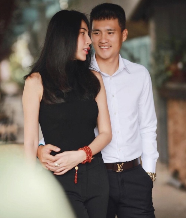  Những sao nam nổi tiếng yêu chiều vợ nhất showbiz Việt - Ảnh 16.