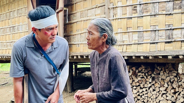  Cậu Ba Cao Minh Đạt ở tuổi 47: Vẫn duy trì đóng phim, hôn nhân 6 năm viên mãn - Ảnh 3.