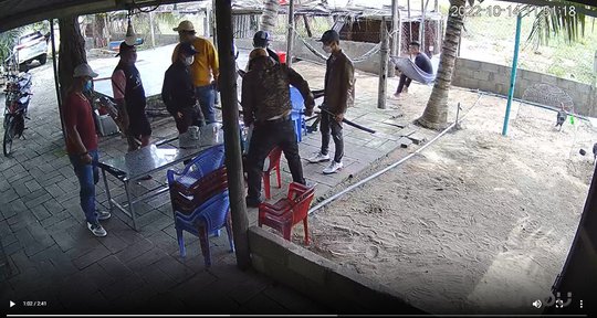 Xác định danh tính nhóm côn đồ lao vào nhà đánh đập gia chủ