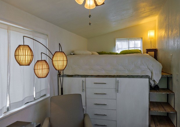 9 phòng ngủ nhỏ ấn tượng vì có những giải pháp bố trí thông minh - Ảnh 1.