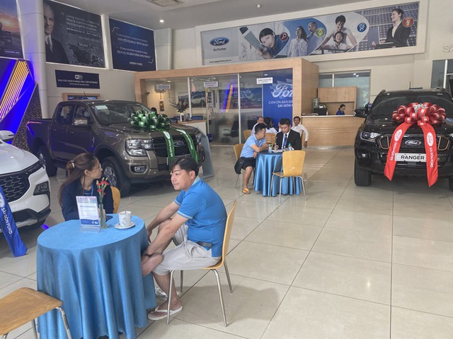 Sức mua tăng đột biến, ôtô lại cháy hàng - Ảnh 1. Sức mua tăng đột biến, ôtô lại cháy hàng - Ảnh 1.