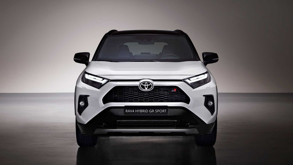 SUV cỡ trung bán chạy nhất thế giới Toyota RAV4 bổ sung phiên bản giả hiệu suất cao - Ảnh 8.