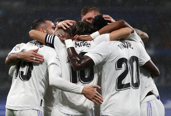 Valverde lập cú đúp trong hai phút giúp Real Madrid kéo dài chuỗi bất bại - Ảnh 1.