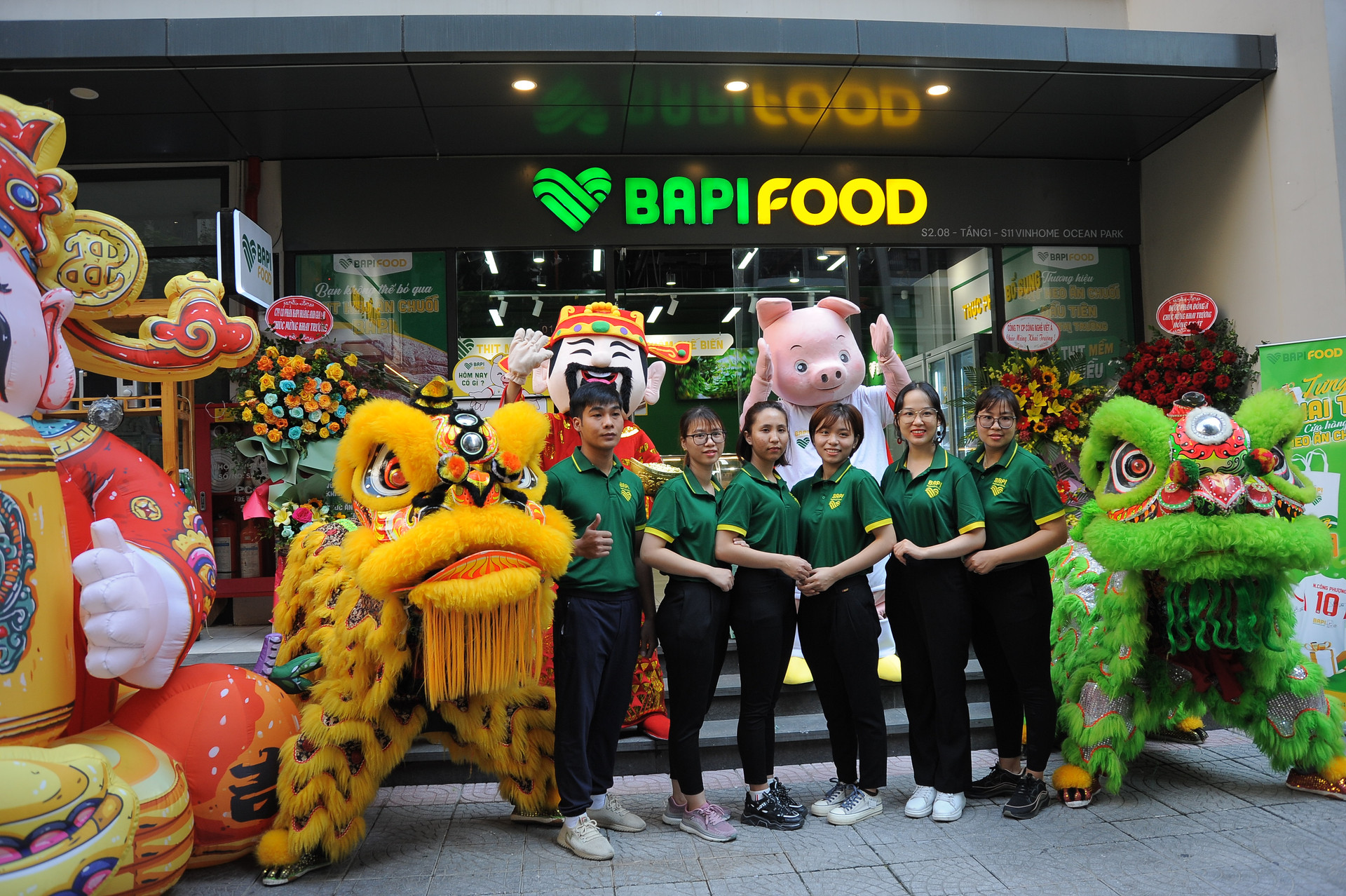 Thịt heo ăn chuối BAPI của bầu Đức đã có mặt ở Hà Nội - Ảnh 1. Thịt heo ăn chuối BAPI của bầu Đức đã có mặt ở Hà Nội - Ảnh 1.