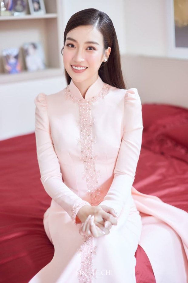 Lễ rước dâu của vợ chồng Hoa hậu Đỗ Mỹ Linh: Toàn xế hộp xịn, cô dâu - chú rể cực tình - Ảnh 8.