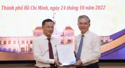 UBND TP HCM điều động nhân sự từ Sở Tư pháp qua Công ty Thảo Cầm Viên Sài Gòn