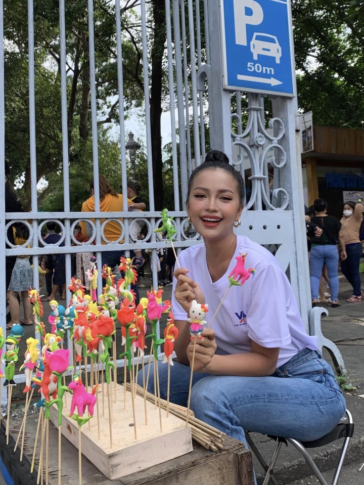 Sao Việt 24/10: Diva Thanh Lam mượn lời bài hát bày tỏ tình yêu với vị hôn phu - Ảnh 6. Sao Việt 24/10: Diva Thanh Lam mượn lời bài hát bày tỏ tình yêu với vị hôn phu - Ảnh 6.