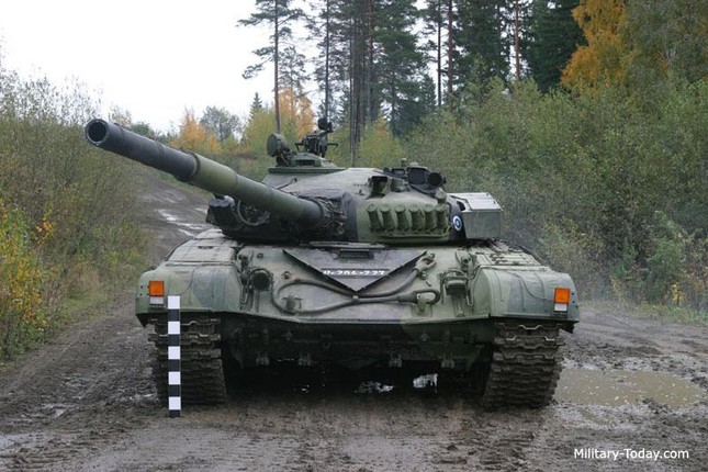 Tăng chủ lực T-72 Avenger do Séc viện trợ đang trên đường đến Ukraine - Ảnh 2.