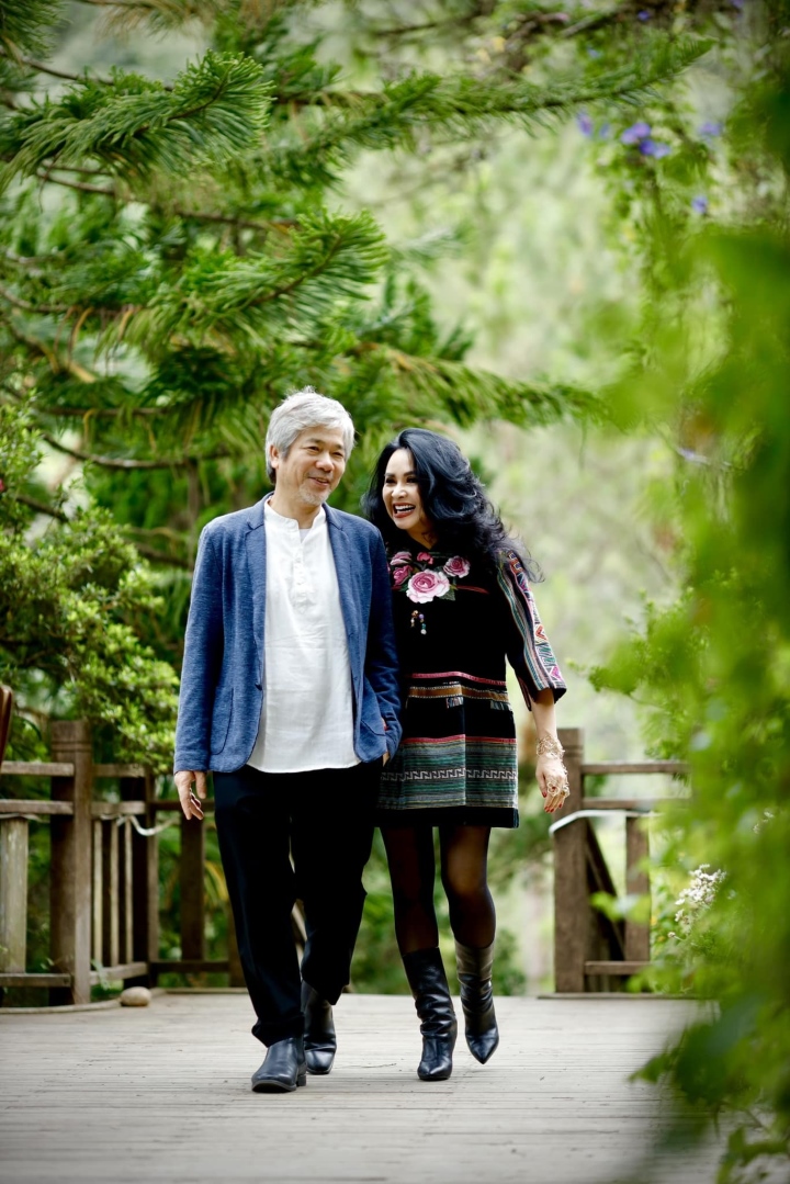 Sao Việt 24/10: Diva Thanh Lam mượn lời bài hát bày tỏ tình yêu với vị hôn phu - Ảnh 2. Sao Việt 24/10: Diva Thanh Lam mượn lời bài hát bày tỏ tình yêu với vị hôn phu - Ảnh 2.