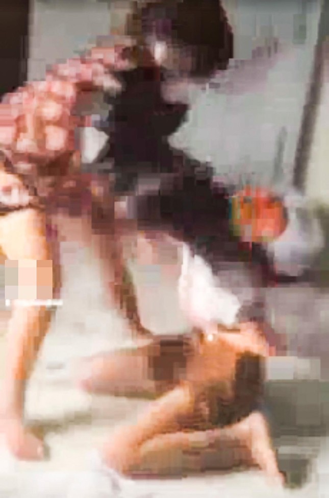 Nữ sinh Bình Định bị nhóm bạn đánh đập ngay tại nhà - Ảnh 1.