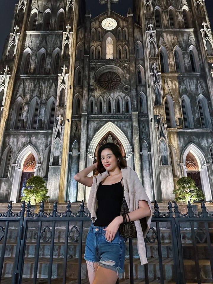 Sao Việt 27/10: Công Lý xuất ngoại, đi du lịch cùng bà xã - Ảnh 9.