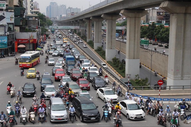 Hà Nội xây dựng đề án thu phí xe vào nội đô: Yêu cầu lấy ý kiến rộng rãi đối tượng bị tác động - Ảnh 1.