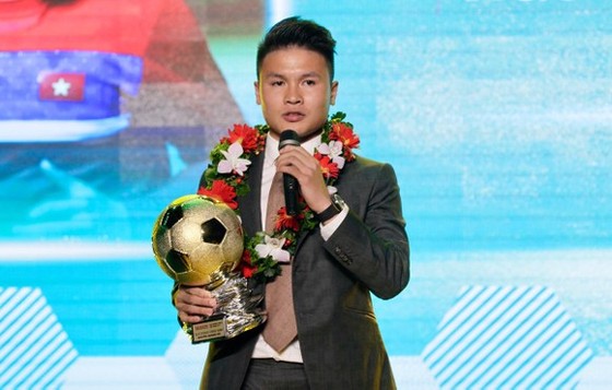 Quả bóng vàng Việt Nam và chức vô địch V-League - Ảnh 1.