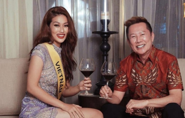 Những lần chọc tức dân mạng của Chủ tịch Miss Grand International - Ảnh 2.
