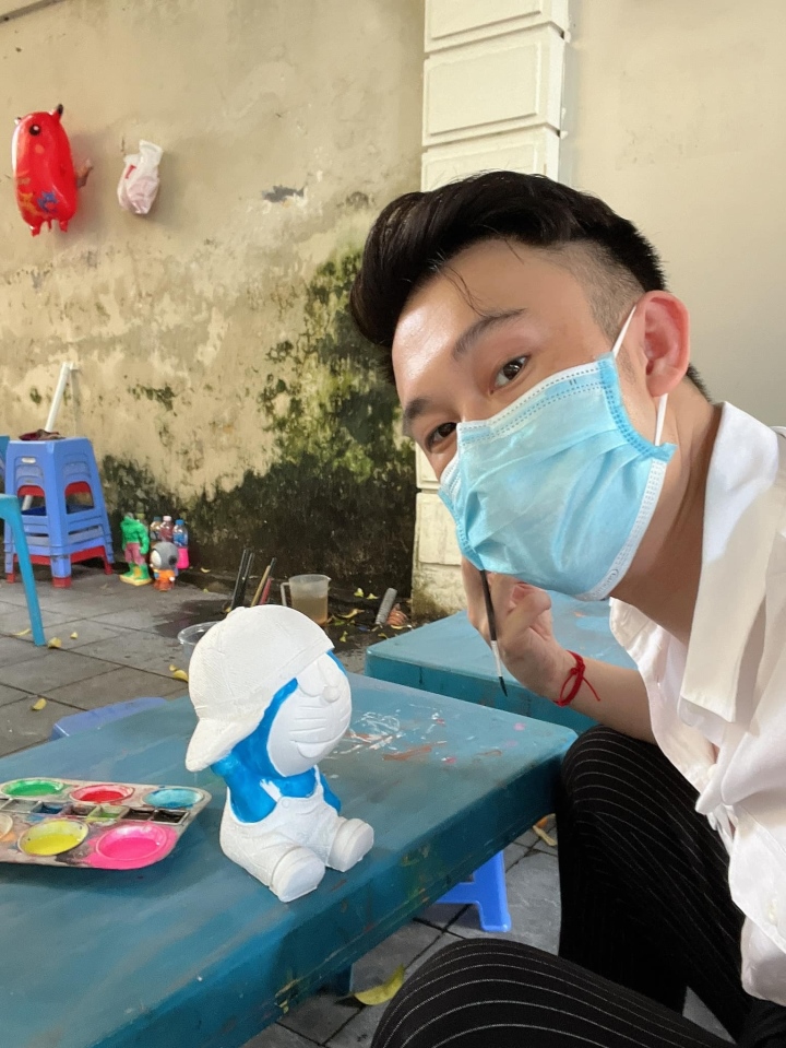 Sao Việt 3/10: Nhan sắc khác lạ của Như Quỳnh ở tuổi 52 - Ảnh 6.