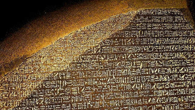 Đá Rosetta: Giải mã những chữ tượng hình bí ẩn của Ai Cập cổ đại - Ảnh 1.