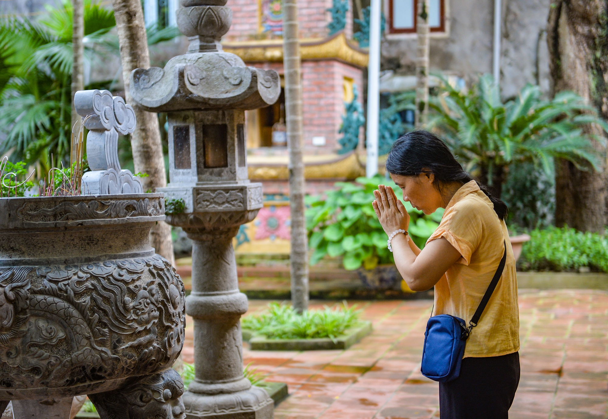 Chiêm ngưỡng ngôi chùa gốm sứ độc đáo tại Hà Nội - Ảnh 11.