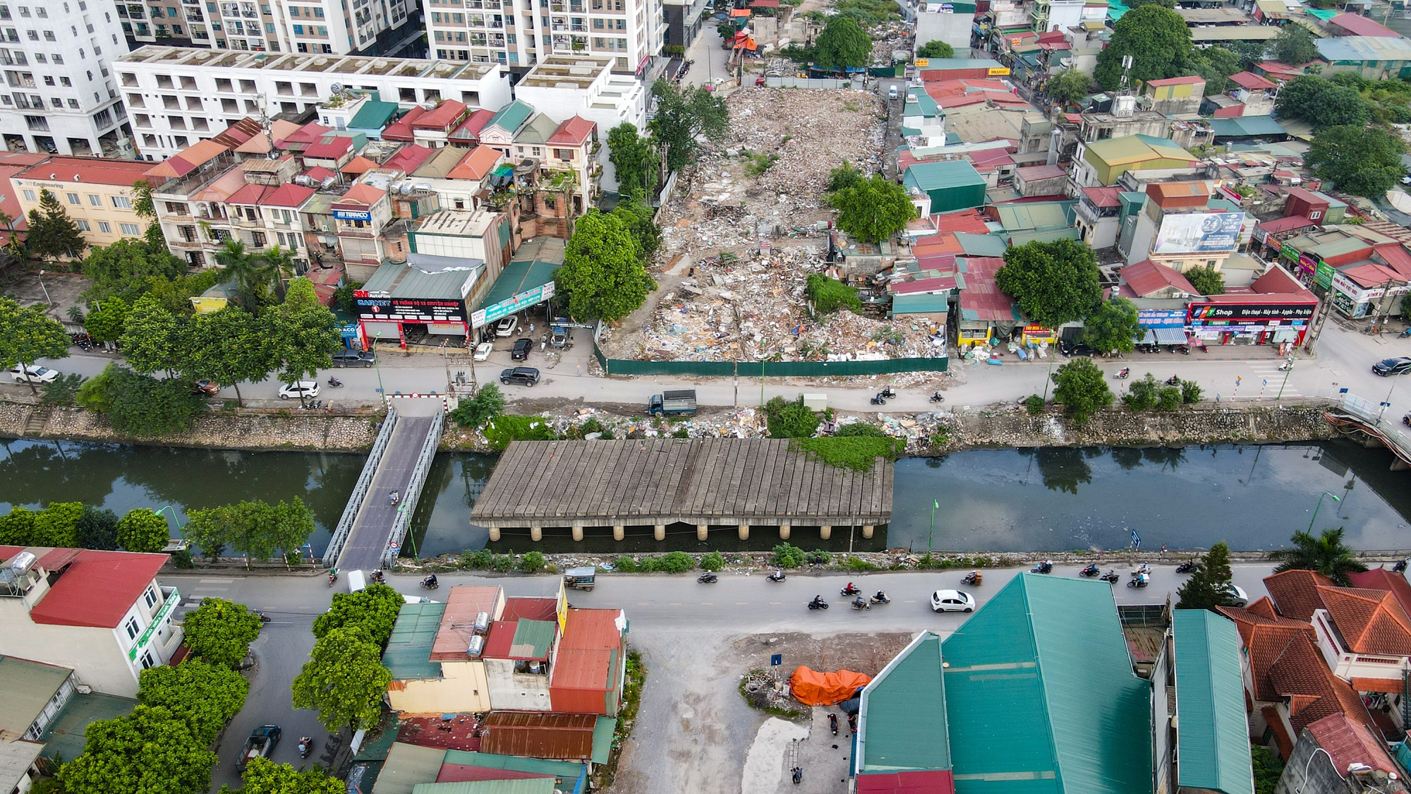 Hà Nội: Cầu L3 bắc qua sông Lừ gần 10 năm chưa hoàn thiện - Ảnh 2.