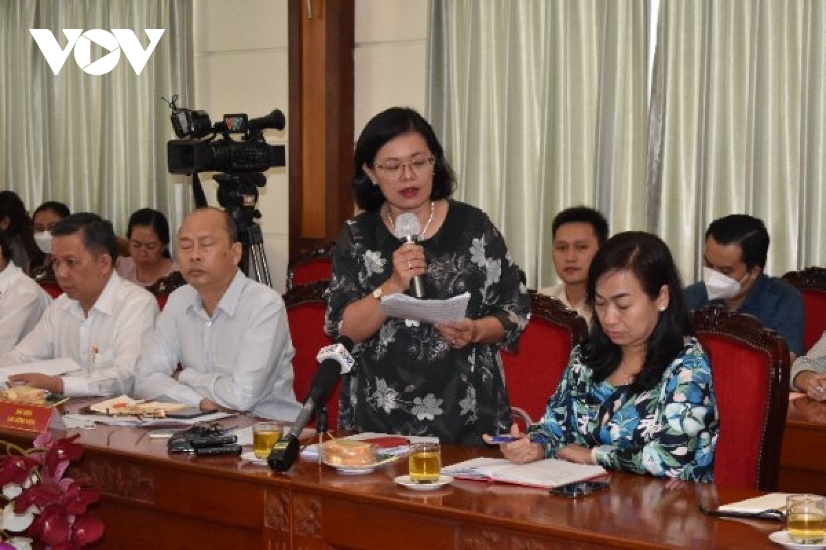Đấu thầu thuốc bất cập, bệnh viện đang làm miễn phí - Ảnh 2. Đấu thầu thuốc bất cập, bệnh viện đang làm miễn phí - Ảnh 2.