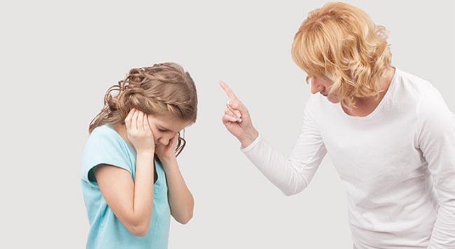 Chuyên gia tâm lý chỉ ra: 3 thói quen xấu của cha mẹ vô tình nuôi dạy nên những đứa trẻ ngỗ nghịch - Ảnh 2.