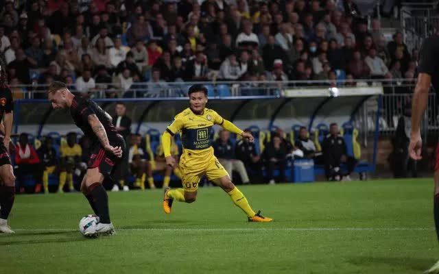 Vào sân từ ghế dự bị, Quang Hải ghi bàn lịch sử giải cứu Pau FC thoát trận thua - Ảnh 3.