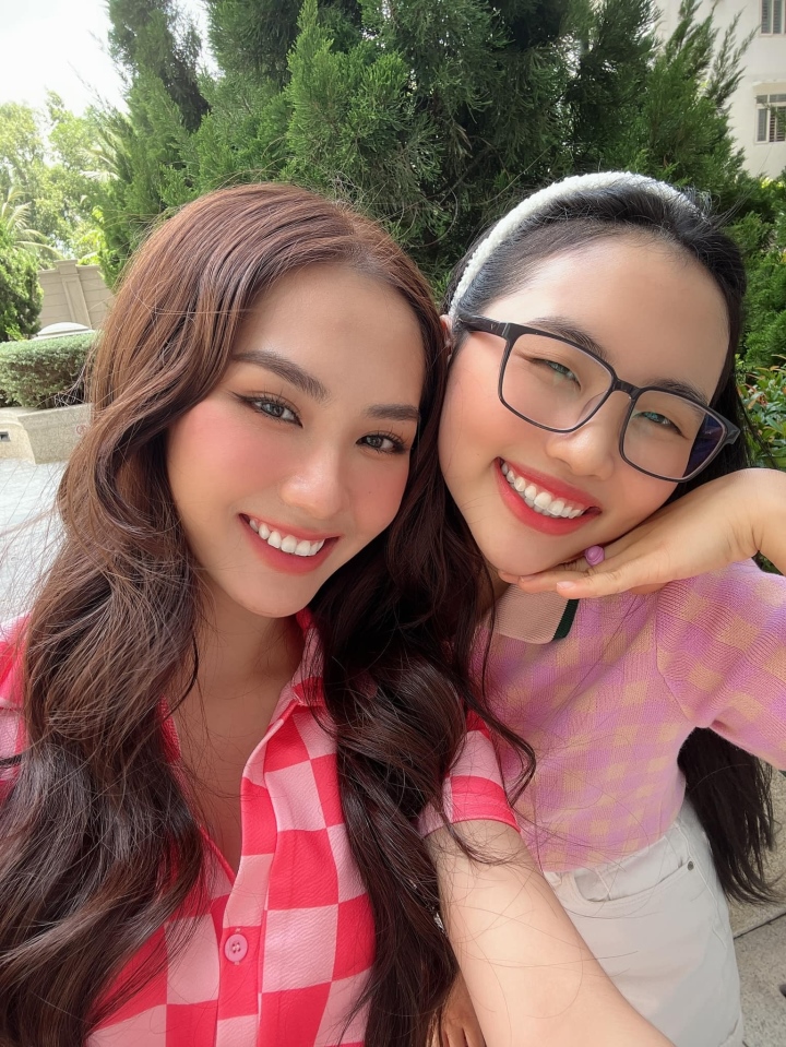 Sao Việt 9/10: Ảnh thời trẻ xinh đẹp của Vân Dung bên Quốc Khánh - Ảnh 3.