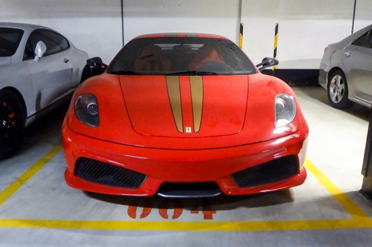 Hình nền siêu xe Ferrari lôi cuốn và đẳng cấp