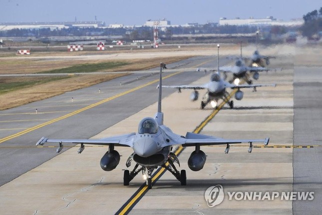 Tận thấy 240 máy bay Mỹ, Hàn Quốc tập trận chung bất chấp cảnh báo từ Triều Tiên - Ảnh 4.