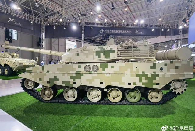 Lộ diện nguyên mẫu xe tăng không người lái VT5U của Trung Quốc - Ảnh 2.