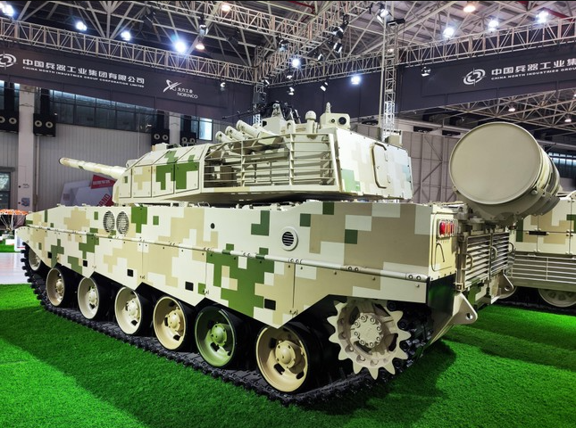Lộ diện nguyên mẫu xe tăng không người lái VT5U của Trung Quốc - Ảnh 3.