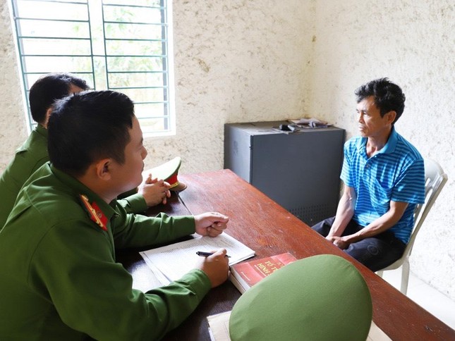 Bắt đối tượng khiến bé gái mang thai rồi bỏ trốn
