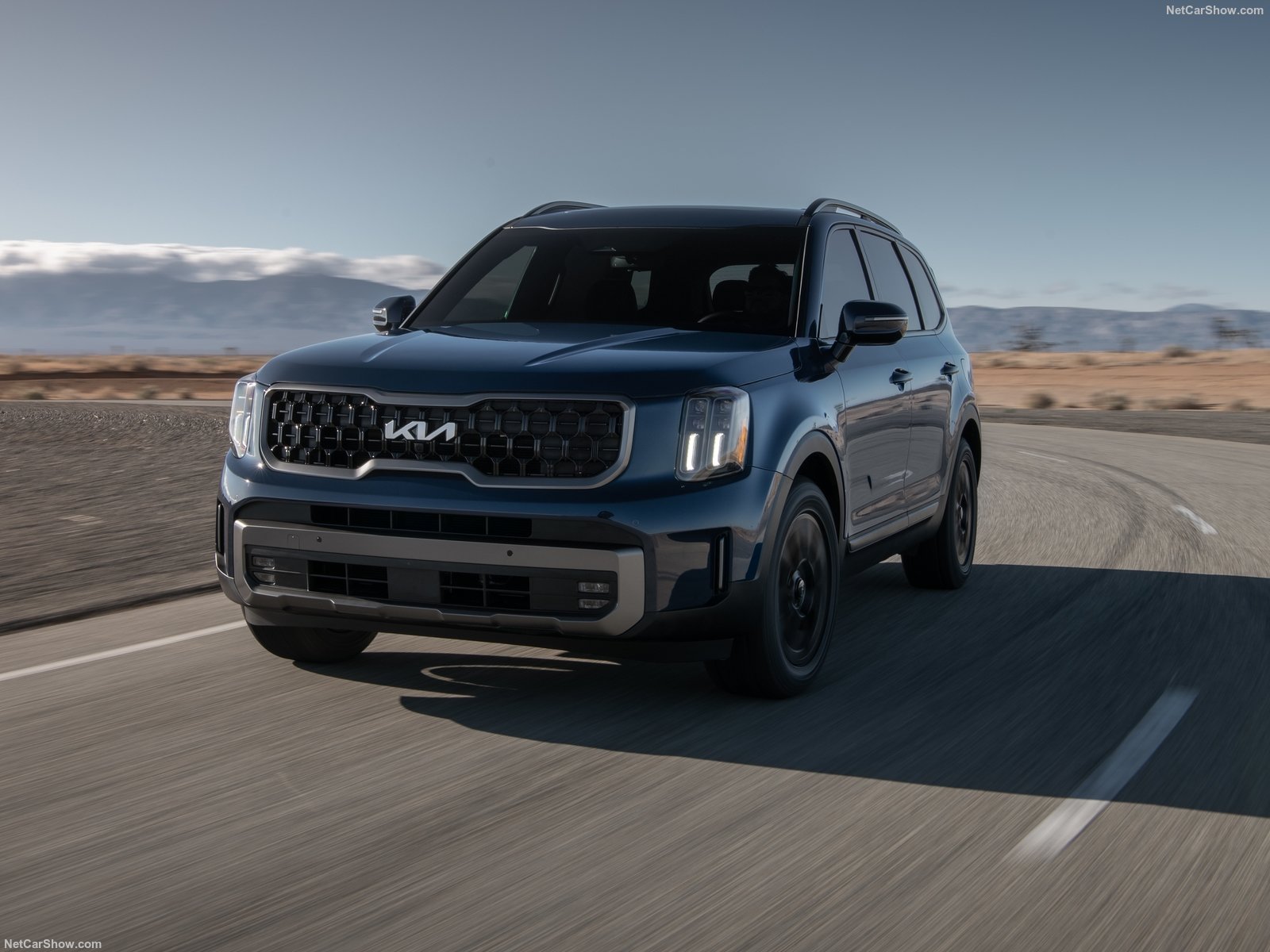 Kia Telluride lỡ hẹn Việt Nam, Explorer thở phào - Ảnh 3. Kia Telluride lỡ hẹn Việt Nam, Explorer thở phào - Ảnh 3.
