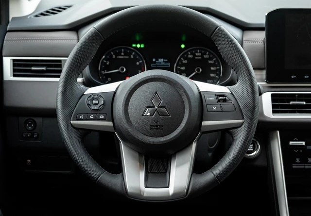 Kia Carens đấu Mitsubishi Xpander tại Việt Nam: ‘SUV Hàn’ đối mặt ‘MPV quốc dân’ từ Nhật trong tầm giá 650 triệu