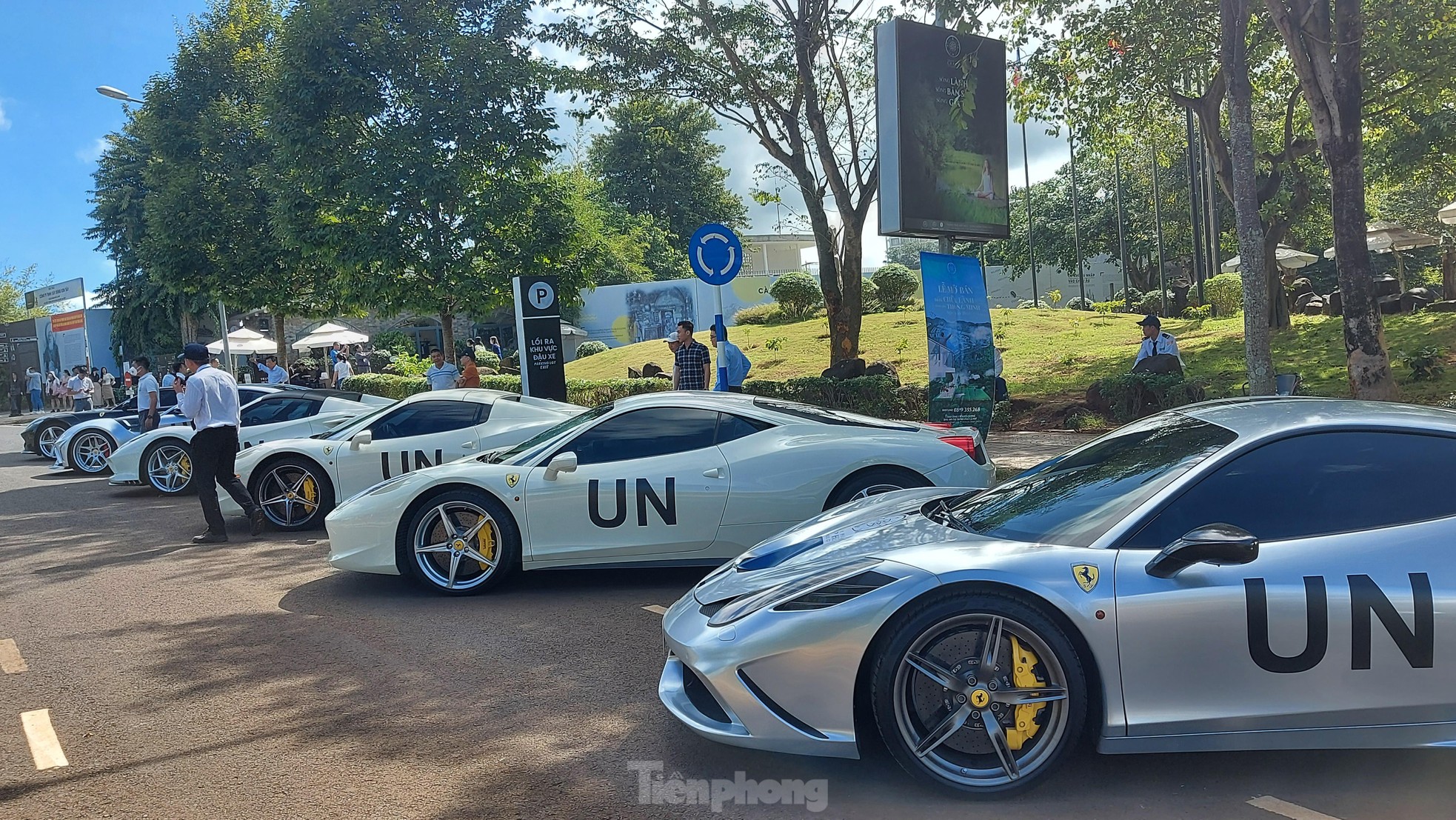 Ferrari F12 Berlinetta độ độc nhất Việt Nam - Ảnh 12. Ferrari F12 Berlinetta độ độc nhất Việt Nam - Ảnh 12.