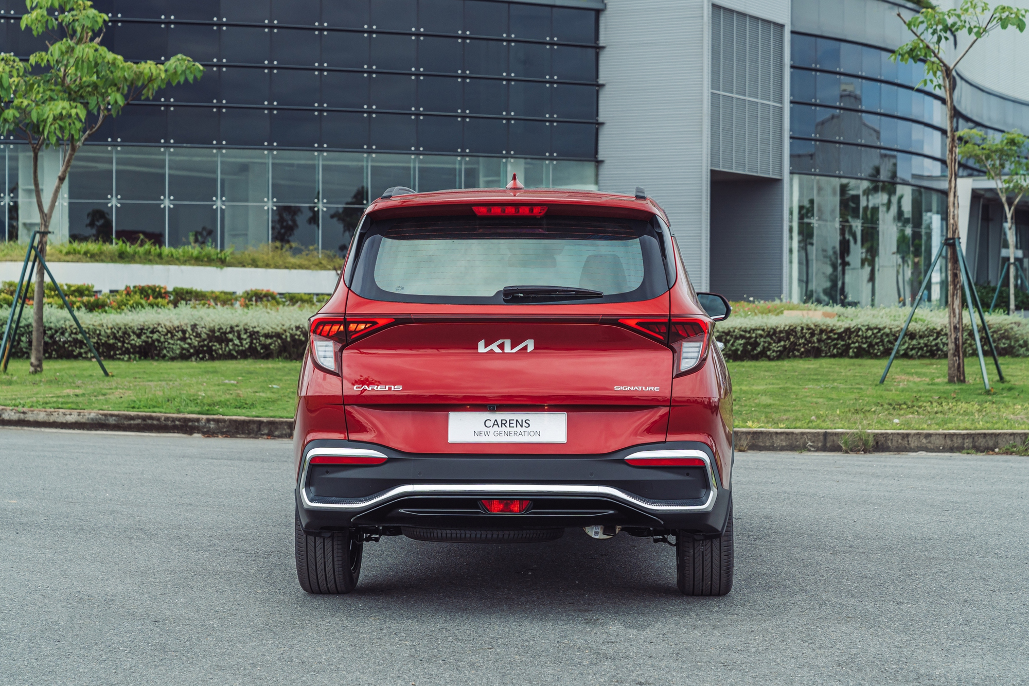 Giải mã ma trận 7 phiên bản Kia Carens vừa ra mắt: Hợp mọi nhu cầu, chênh cao nhất 240 triệu đồng - Ảnh 7. Giải mã ma trận 7 phiên bản Kia Carens vừa ra mắt: Hợp mọi nhu cầu, chênh cao nhất 240 triệu đồng - Ảnh 7.
