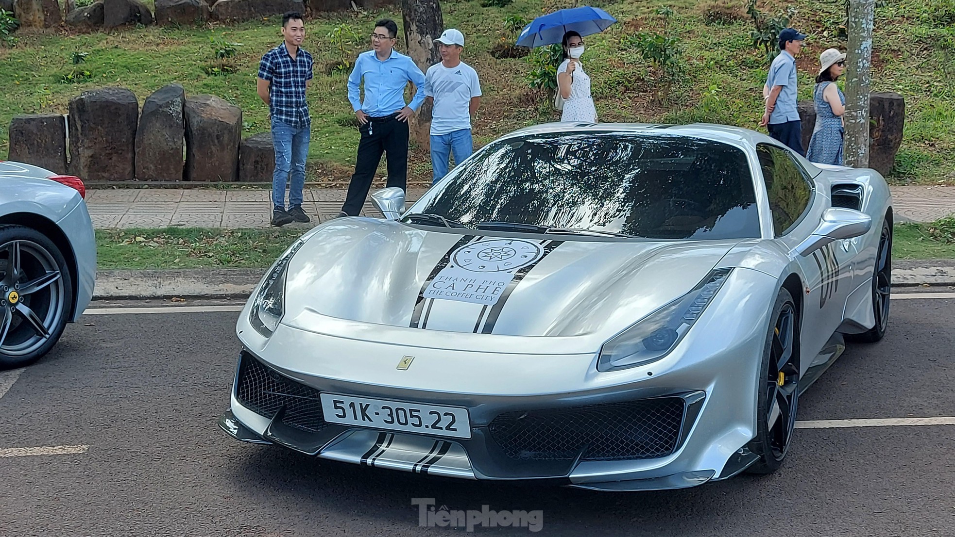 Ferrari F12 Berlinetta độ độc nhất Việt Nam - Ảnh 7. Ferrari F12 Berlinetta độ độc nhất Việt Nam - Ảnh 7.