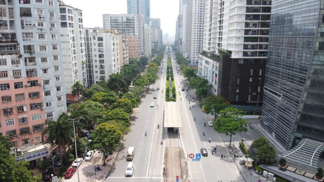 Hà Nội khẳng định được xây công trình cao 45 tầng ở trục đường Lê Văn Lương - Ảnh 1.