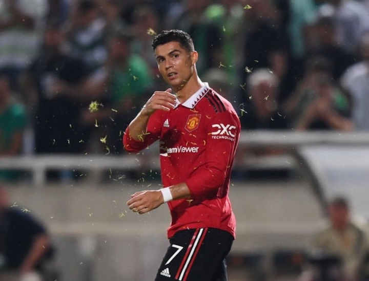 Ronaldo liên tục gây sóng gió ở Man Utd - Ảnh 1.