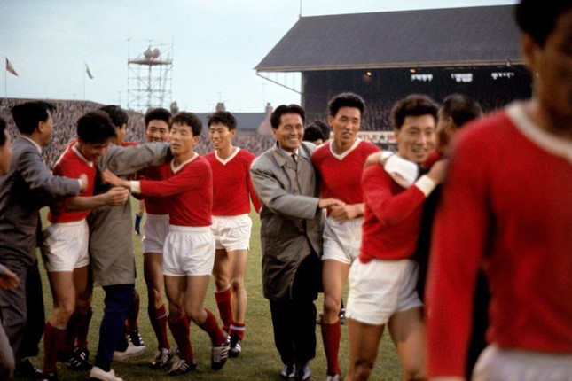 Lịch sử World Cup 1966: Triều Tiên tạo cú sốc lớn nhất lịch sử - Ảnh 1.