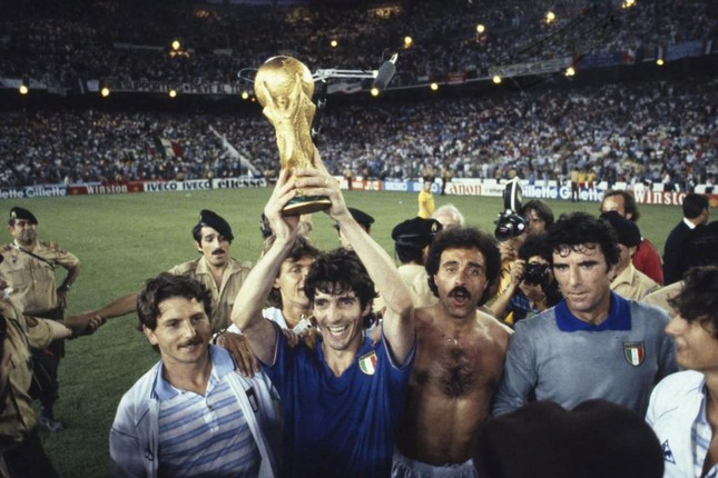 Lịch sử World Cup 1982: Paolo Rossi, người hùng thay đổi tiến trình lịch sử - Ảnh 1.