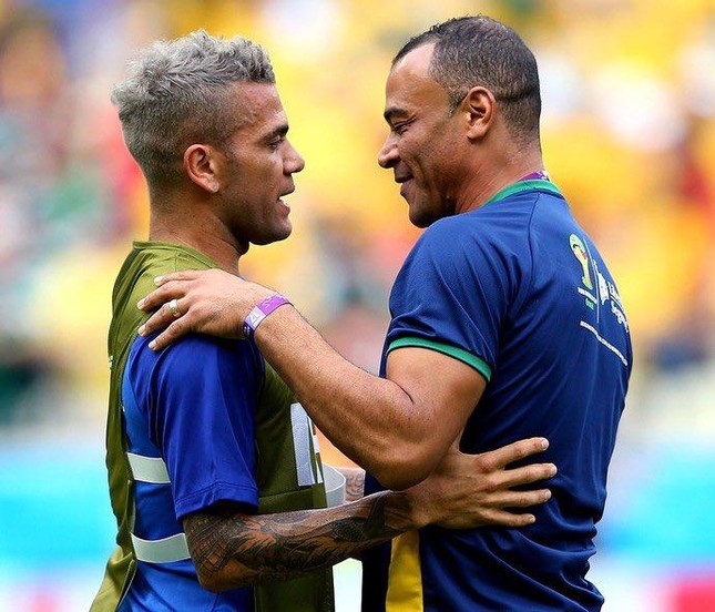 Các huyền thoại Brazil chỉ ra điểm yếu của đội tuyển nhà - Ảnh 2.