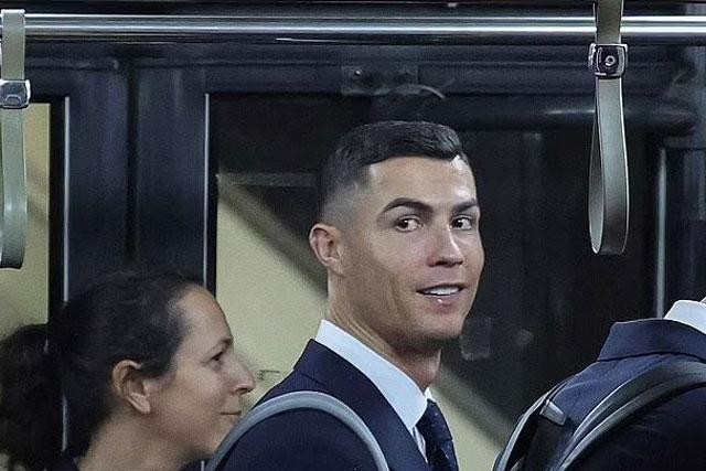 Ronaldo ‘tươi rói’ tới World Cup, bất chấp việc có thể bị MU ‘tống cổ’ - Ảnh 5.