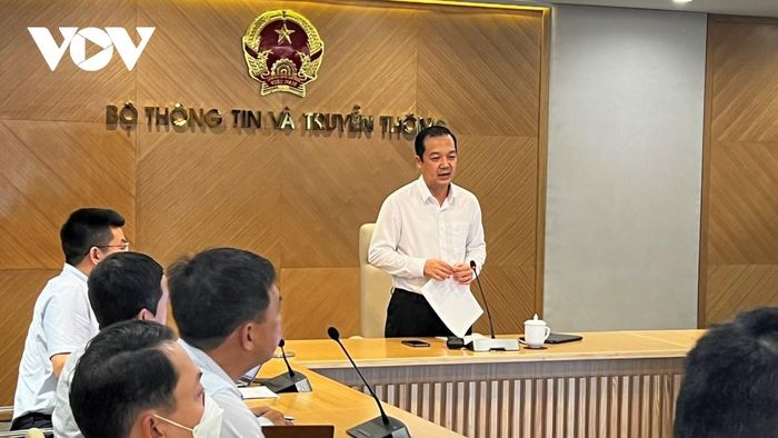 SIM rác vẫn tràn lan, Bộ TT&TT cùng nhà mạng xử lý dứt điểm - Ảnh 2.